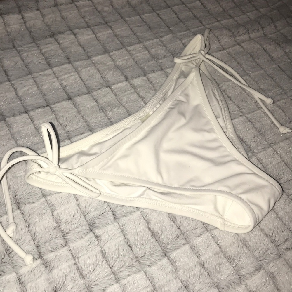 VS bathing suit bottoms